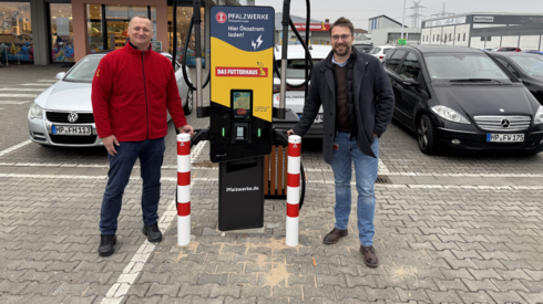 Pfalzwerke eröffnen zusammen mit DAS FUTTERHAUS ersten gemeinsamen E-Mobilitätsstandort in Lampertheim